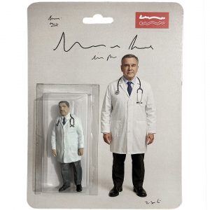 Medico di base action figure fronte
